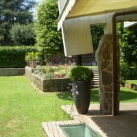 collega il resto del giardino collega il resto del giardino