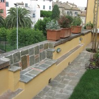 panchina ricavata nel muro panchina ricavata nel muro