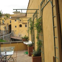 Tuscania sullo sfondo Tuscania sullo sfondo